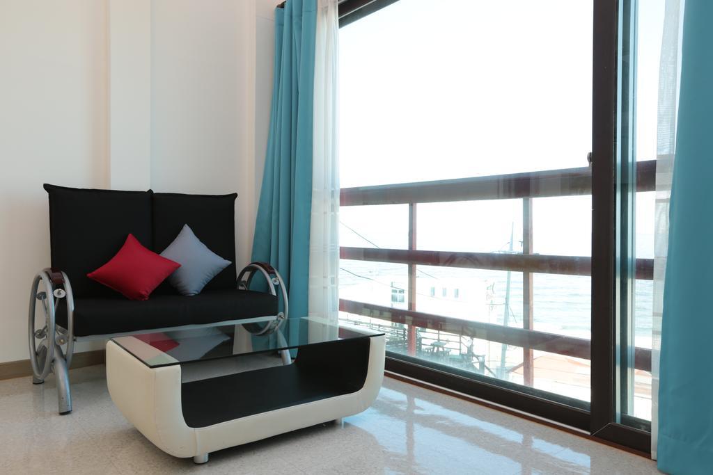 Gangneung Sea View Pension Exterior photo