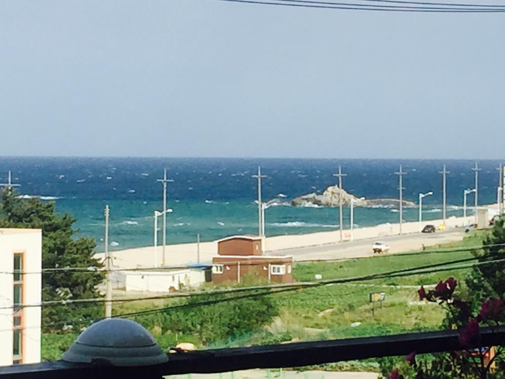 Gangneung Sea View Pension Exterior photo